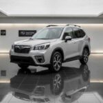 EPA promete 25-28 mpg, pero en ciudad con AWD y CVT baja a 22; viajes largos mejores.