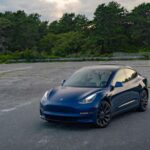 Este eléctrico combina minimalismo con velocidad. Torque instantáneo, diseño moderno y acabado deportivo lo convierten en el EV que más impresiona en las reuniones de autos.