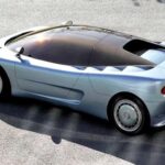 Diseñado por Giorgetto Giugiaro en 1990, el ID 90 fue un concept futurista con motor V12 biturbo y tracción integral. Su cúpula de vidrio y líneas suaves anticiparon soluciones aerodinámicas modernas y sirvieron como puente hacia el EB110.