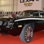 Íconos como el Ford Mustang, el Chevrolet Camaro y el Dodge Challenger mantienen su atractivo por historia, sonido V8 y diseño. La nostalgia y la identidad siguen pesando en la decisión de compra.