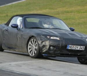 El MX-5 V6 de Mazda que nunca llegó a producción: un proyecto abandonado por problemas de diseño.