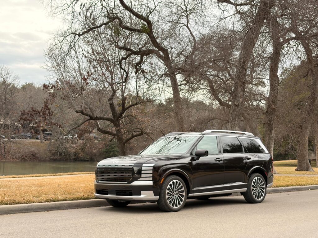 Frontal 3/4 de un Palisade Hybrid 2026