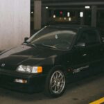 Los SUV compactos se han convertido en aliados indispensables para los conductores urbanos. Su combinación de potencia, maniobrabilidad y eficiencia permite desplazarse por calles congestionadas sin complicaciones. Modelos como el Honda CR-V, Ford Escape y Toyota RAV4 destacan por ofrecer motores optimizados y tracción confiable que convierten cualquier viaje en una experiencia más cómoda y segura.