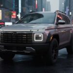 El modelo abandona las líneas suaves y adopta una estética más cuadrada y robusta, con una parrilla frontal inspirada en el Hyundai Palisade. Las luces LED y los pasos de rueda marcados le dan una presencia más premium.