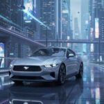 Las filtraciones sugieren una gama diversificada:

2.0 litros turbo (inline-four) para eficiencia y menor consumo.

Sistema híbrido que combinaría motor térmico y asistencia eléctrica.

Evolución del V8 5.0 litros en variantes superiores.

La electrificación parcial permitiría cumplir normativas de emisiones sin abandonar cifras competitivas de potencia.