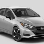 El Versa fue por años el auto más barato del mercado estadounidense, pero el público migra hacia compactos más completos. Si desaparece, su posicionamiento económico jugará en contra, ya que los autos de entrada suelen perder valor más rápido cuando dejan de producirse.