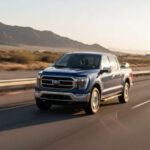 Entre los favoritos destacan la Ford F-150, la Chevrolet Silverado y la Ram 1500. Estas pickups combinan confiabilidad, rendimiento y valor, siendo ideales tanto para trabajo pesado como para uso diario.