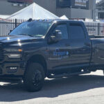 Especialista en servicio pesado, la Ram 3500 lidera rankings de durabilidad y alta millaje. Sus versiones de una tonelada son ideales para remolque comercial y transporte de equipo, reduciendo ciclos de reemplazo y asegurando un desempeño confiable año tras año.