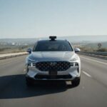 Incluye tecnologías ADAS con radar y cámaras que permiten mantener el carril, frenar automáticamente y mejorar la seguridad en conducción diaria. Un salto enorme para un SUV económico.