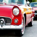 Protección insuficiente y riesgos químicos. Los parachoques cromados fueron reemplazados en los 70 por materiales más seguros que soportaran impactos a baja velocidad. En 2024, las regulaciones europeas prohibieron el cromado por su toxicidad y riesgo de cáncer pulmonar, y EE. UU. planea seguir la misma medida en 2039.