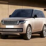 Los propietarios de Land Rover reportaron fallos en la suspensión neumática, problemas de ajuste de paneles y fallos eléctricos generalizados. A esto se suma la inestabilidad financiera de la marca, con pérdidas proyectadas entre £2.2 y £2.5 mil millones tras un ciberataque y daños en la cadena de suministro. Esta combinación reduce la eficacia del soporte y la garantía, afectando directamente a los clientes.