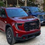 La marca busca posicionarse como premium, pero los resultados no acompañan. Fallas en transmisión y electrónica, especialmente en modelos como el Acadia, afectan su imagen.