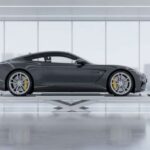 Uno de los factores más importantes para mantener bajos los costes es respetar el calendario de mantenimiento recomendado por el fabricante. Cambios de aceite, revisiones periódicas y rotación de neumáticos son tareas relativamente simples que ayudan a prevenir averías mayores. Mantener estas revisiones al día puede marcar la diferencia entre un coche fiable y uno que acumule problemas mecánicos.