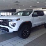 La GMC Canyon AT4X suma capacidad off-road con un enfoque más premium. Mantiene robustez, pero agrega mayor confort interior.