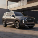 El Hyundai Palisade ha ganado popularidad rápidamente gracias a su interior sofisticado y equipamiento completo. Las encuestas a propietarios destacan niveles altos de satisfacción y pocos problemas en los primeros años de uso. Su relación calidad-precio lo posiciona como una alternativa sólida entre los SUV de tres filas.