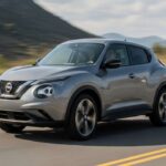 Entre los SUV que también reciben críticas aparecen el Mitsubishi Outlander y el Nissan Juke. En el caso del Outlander, el motor puede resultar especialmente ruidoso durante viajes largos, algo que reduce el confort para las familias que buscan un vehículo para trayectos extensos. Por su parte, el Juke ha sido señalado por unas sensaciones de conducción poco emocionantes y un rendimiento general que no destaca frente a sus competidores, lo que lo convierte en una opción menos atractiva dentro del competitivo mercado SUV.