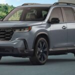 El Honda Pilot es conocido por su motor V6 de 285 caballos, considerado casi “a prueba de balas”. Este SUV se destaca por su durabilidad mecánica, cabina refinada y silenciosa, y su capacidad para recorrer grandes distancias con mínimo desgaste. Los expertos lo catalogan como uno de los SUV más longevos y confiables que puedes comprar en 2026.