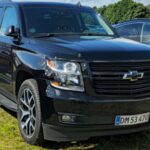 El Chevrolet Tahoe combina durabilidad y versatilidad. Su diseño robusto y motor confiable aseguran que pueda soportar años de uso intenso, mientras que sus capacidades todoterreno facilitan el manejo en terrenos difíciles, reduciendo el desgaste de los componentes. Con estas características, el Tahoe no solo es un SUV confiable, sino también un vehículo capaz de adaptarse a diversas condiciones de conducción sin comprometer su longevidad.