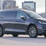 Con una gama reducida, cualquier problema impacta más fuerte. La Pacifica Hybrid acumula reportes de fallas en motor, sistema híbrido y electrónica.