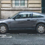 La versión HF (“High Fuel”) fue revolucionaria: superaba las 50 mpg (más de 20 km/l), algo impresionante incluso hoy.
Combinaba bajo consumo con el típico manejo divertido de Honda, logrando un equilibrio poco común.