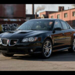 Motor: V8
Transmisión: Manual/Automática, tracción trasera
Por qué importa: Muscle car clásico con buena potencia, pero sin motor V12.