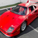 Brutal, minimalista y enfocado en la performance. Sin ayudas electrónicas ni lujos innecesarios, el F40 sigue siendo una de las experiencias de conducción más intensas jamás creadas.