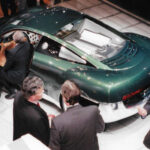 El Bentley Hunaudières fue un concept que marcó el renacimiento de Bentley dentro del Grupo Volkswagen. Su motor W16 de 8.0 litros anticipó la mecánica que más tarde se haría famosa en el Bugatti Veyron.