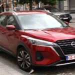 El Kicks es uno de los SUV más económicos de mantener. El costo estimado en cinco años es de 2.341 dólares, lo que equivale a unos 486 dólares anuales.

La nueva generación lanzada para 2025 mejora su diseño, equipamiento y espacio interior. Para quienes buscan un SUV simple, eficiente y fácil de conducir, el modelo de Nissan es una opción muy práctica.