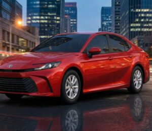 Toyota Camry 2026: el sedán híbrido que casi no cuesta mantener.