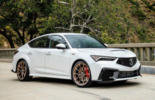 Honda y Acura sorprenden a Japón: exportan modelos estadounidenses con el volante a la izquierda.