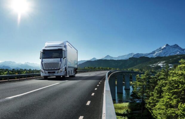 El escape es solo agua: 20 millones de kilómetros que reabren el debate del hidrógeno frente al coche eléctrico.