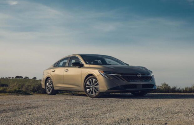 ¿Realmente necesitas un híbrido para ahorrar gasolina? Descubre estos autos de gasolina que rivalizan con los híbridos en eficiencia.