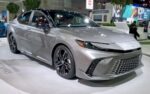 Toyota Camry Hybrid 2026: el sedán mediano se reinventa con tecnología y eficiencia.