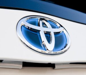 Toyota dice adiós al halo azul: así cambian sus híbridos.