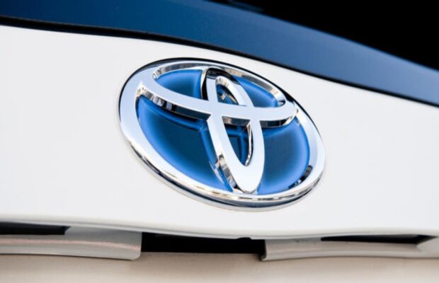 Toyota dice adiós al halo azul: así cambian sus híbridos.