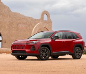 Producción de Toyota cae en 2026 por la nueva generación del RAV4.