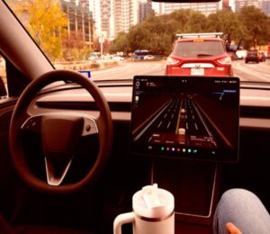 Tesla confirma que sus robotaxis pueden ser conducidos de forma remota.