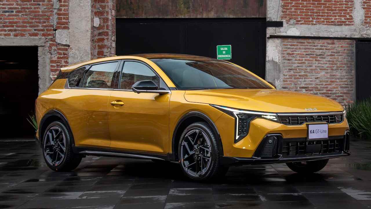 Kia K4 HB alta 5