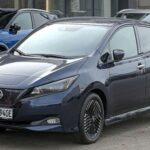 El Nissan Leaf 2026 sufre una depreciación significativa. A pesar de su aporte a la movilidad eléctrica, los avances en tecnología de baterías de la competencia y su diseño poco convencional hacen que pierda valor más rápido que otros vehículos eléctricos. Lo que comenzó como entusiasmo por su innovación, se transformó en dudas sobre su permanencia en el mercado.
