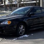 Uno de los modelos con más quejas, principalmente por problemas eléctricos. Fallas en encendido, luces y apagones repentinos en plena marcha son bastante comunes.
Aunque tuvo recalls, muchos autos nunca fueron reparados correctamente, lo que lo convierte en una opción riesgosa hoy.