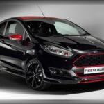 Los motores 1.0L, 1.5L y 1.6L EcoBoost parecían modernos y eficientes, pero su diseño con correa de distribución bañada en aceite ha generado muchas críticas. El aceite puede degradar el material de la correa con el tiempo, soltando residuos que terminan obstruyendo componentes vitales como la bomba de aceite o el turbocompresor. Además, la reparación suele ser compleja y costosa por el trabajo necesario para acceder al sistema.