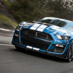 Demasiada potencia para un conductor novel. Tracción trasera, respuesta brusca y seguros elevados convierten cada error en algo caro. No es una plataforma de aprendizaje, es una prueba de fuego.