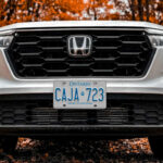 El Honda CR-V es uno de los SUV compactos más equilibrados del mercado. Su éxito se basa en una combinación de espacio interior, facilidad de conducción y fiabilidad mecánica. Además, ofrece una gran capacidad de carga sin comprometer la maniobrabilidad en ciudad, lo que lo convierte en un vehículo muy versátil.