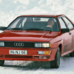 El Audi Quattro revolucionó el mundo del rally con su sistema de tracción total, pero su alto precio lo convirtió en un modelo poco común en carretera. Entre 1980 y 1991 se fabricaron 11.452 unidades, una cifra baja considerando su impacto histórico y su larga vida comercial.