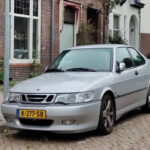 Con 230 CV y un 0-100 km/h en poco más de 6 segundos, el Viggen era rápido y diferente. Su problema fue Saab: una marca de nicho con dificultades financieras que impidieron su expansión.