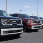 El Kia Telluride se produce exclusivamente en Estados Unidos. Es uno de los SUV más representativos del mercado norteamericano dentro de la gama Kia.

Su crecimiento en ventas ha sido constante desde su lanzamiento, convirtiéndose en uno de los modelos más demandados de la marca.

Está pensado específicamente para el cliente estadounidense, con gran tamaño, confort y enfoque familiar.