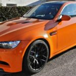 El BMW M3 GTS G-Power alcanza los 550.000 dólares gracias a su extrema rareza y mejoras mecánicas. Con 650 hp y enfoque total en pista, este modelo limitado combina ligereza, potencia y exclusividad, elevando su precio muy por encima del original.