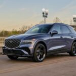 El Genesis GV70 demuestra que el lujo no está reñido con la seguridad. Este SUV premium logra altas calificaciones en pruebas de choque y sistemas avanzados de asistencia, incluyendo mejoras en centrado de carril y estacionamiento remoto. Su único punto débil es el consumo en versiones de combustión, pero en seguridad es sobresaliente.