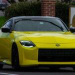 Coupé deportivo que invita a conducir rápido. Ese carácter, sumado a mantenimiento y seguro más altos, lo vuelve poco racional como primer vehículo.