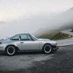 Un clásico con carácter fuerte. Motor trasero, manejo exigente y una personalidad única que recompensa al que sabe conducir. No es dócil, pero justamente por eso genera una experiencia que los Porsche actuales, mucho más filtrados, ya no ofrecen.